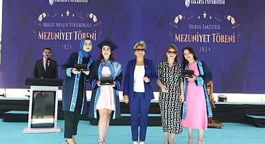 Baro Başkanı Yıldız Hukuk Fakültesi ve Adalet MYO mezunlarının mutluluğuna ortak oldu