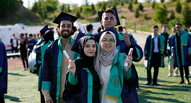 SUBÜ mezuniyet törenine hazır 