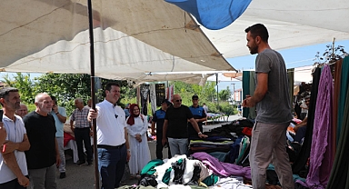 Akyazı Kumaş ve Antika Pazarı’na yoğun ilgi 