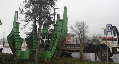Büyükşehir’den metrobüs hattında ‘yeşil’ hassasiyeti: Her biri farklı bir alanda yaşatılıyor 