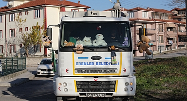 Erenler Belediyesi Temizlik Ekiplerinden Sıcak Bir Hareket 