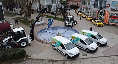 HENDEK BELEDİYESİ 5 YENİ ARAÇ SATIN ALDI 