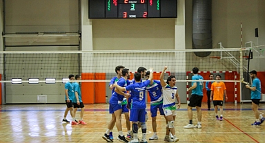 Kadın ve erkek voleybolda bölgesel lig şampiyonu SUBÜ 