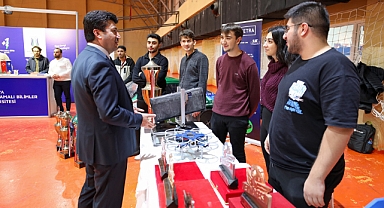 SUBÜ 22 üniversitenin katıldığı fuara ev sahipliği yaptı 