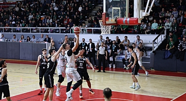 Büyükşehir basketbol galibiyetlere devam ediyor: 78-56 