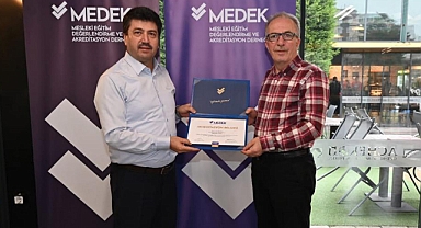 MEDEK ilk akreditasyon belgelerini verdi