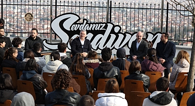Serdivan Seyir Terasında Gençlerle Tarih Söyleşisi