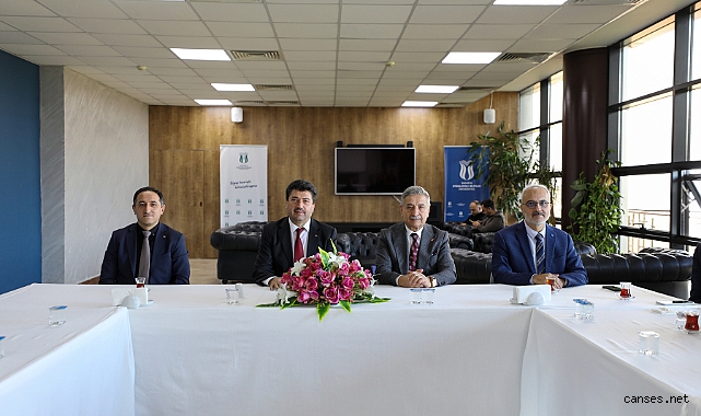 SUBÜ’nün akredite programları belgelerini aldı