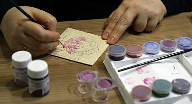 Tezhip sanatı ile geçmişi gelecekle buluşturan eserler ortaya çıkıyor 