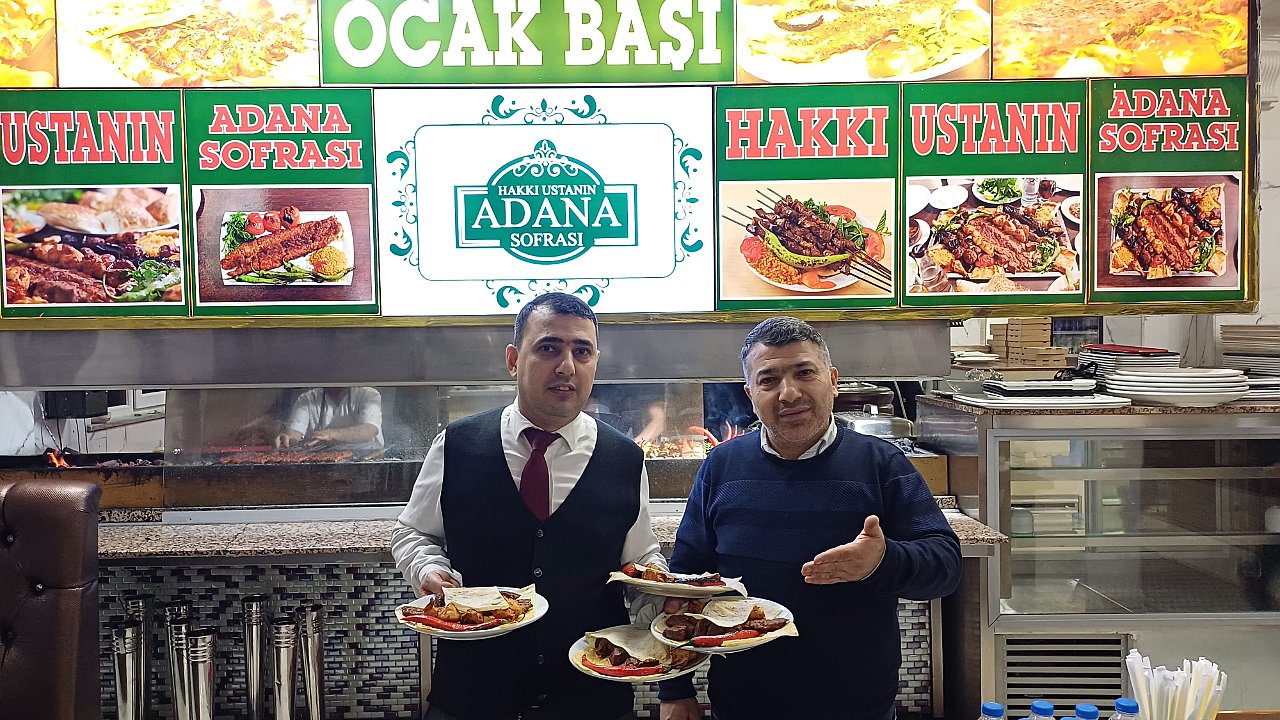 Adana'ya gitmeye gerek yok; Hakkı Usta'nın Sofrası 20. yılında Sakarya'da Lezzet şöleni sunuyor
