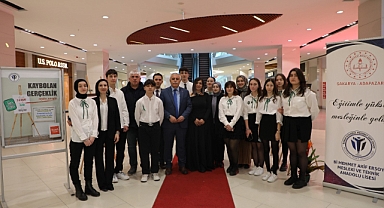 GRAFİK VE FOTOĞRAF ALANIMIZDAN AGORA AVM’DE ANLAMLI SERGİ 