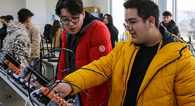 İstanbul’dan kolej öğrencileri SUBÜ’yü ziyaret etti