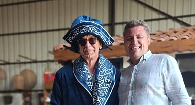 Kazak heyetinden Vahit Serbes’e “Aksakallı” unvanı; Uluslararası dostluk ve iş birliğinin sembolü Sakarya’da yaşandı