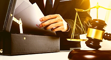 Büyükşehir Belediyesi, kurum bürokratlarının adı kullanılarak yardım ve para talep eden dolandırıcılara karşı dikkatli olunması konusunda vatandaşları uyardı.