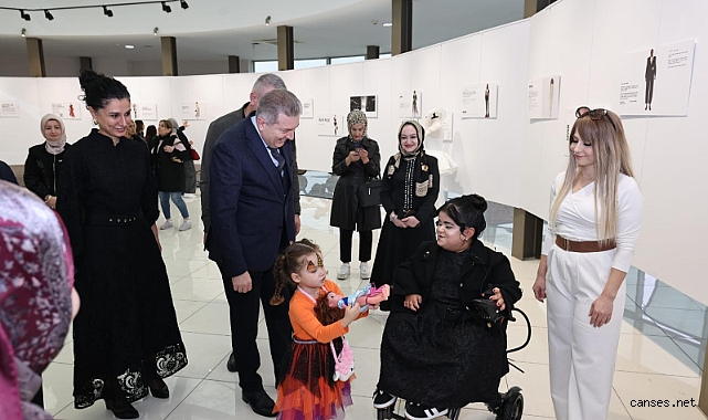 Irmak Can Kaydı’dan ilk moda sergisi: “Bir Hayalin Kıyısında” sanatseverlerle buluştu