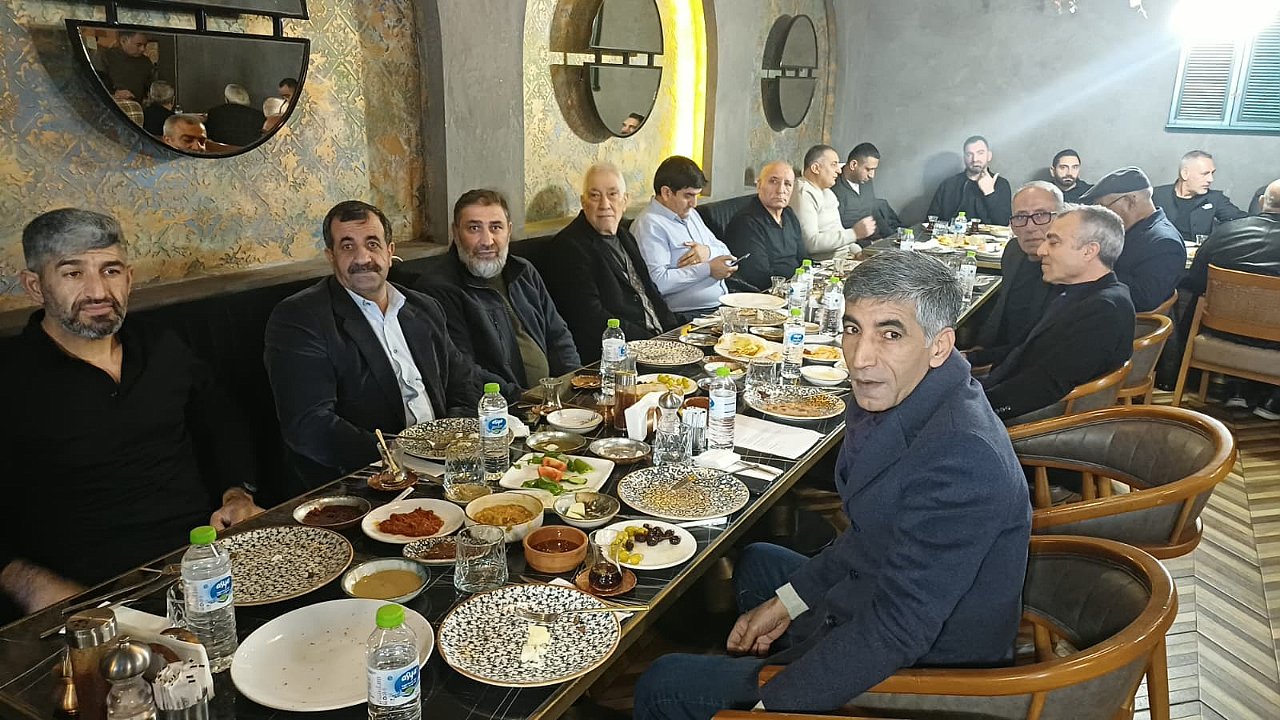 Sakarya’da Muş Rüzgarı: Dev Buluşmada Birlik ve Liyakat Mesajı!