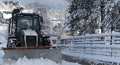 SAPANCA’DA KAR SEFERBERLİĞİ: EKİPLER 7/24 SAHADA!