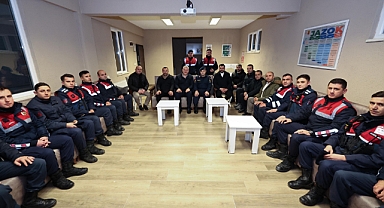 BAŞKAN OSMAN ÇELİK’TEN YENİ YIL MESAİSİNDEKİ PERSONELE MORAL TURU!