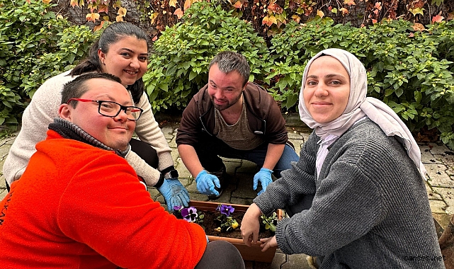 Engelleri Çiçeklerle Aştılar: SUBÜ’den Kalplere Dokunan Etkinlik!