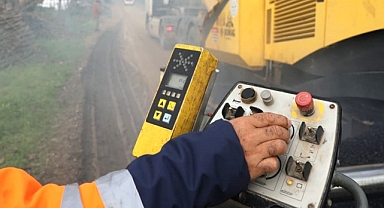 Erenler’de Yeni Yılın İlk Mesaisi Asfalt Seferberliğiyle Başladı!