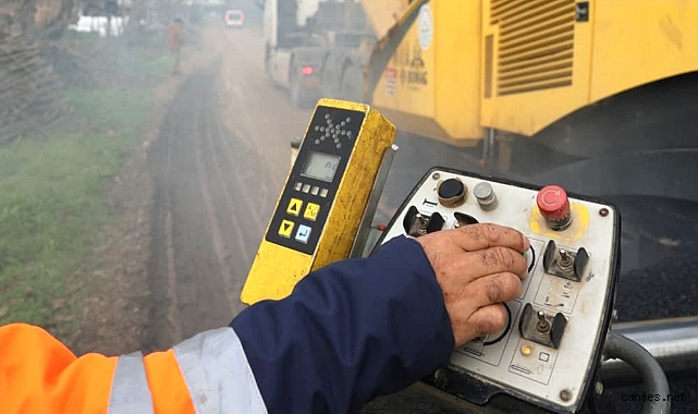 Erenler’de Yeni Yılın İlk Mesaisi Asfalt Seferberliğiyle Başladı!