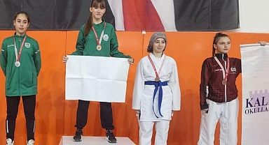 Karatenin Genç Yıldızları Sakarya’yı Salladı: Büyükşehir’den 9 Madalya!