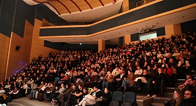Sakarya’da Kahkaha Tufanı: “Ruh Öküzüm” Kapalı Gişe Oynadı!