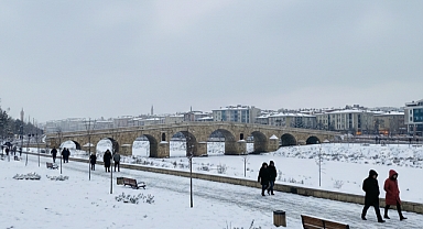 Sakarya'da Kar Alarmı: Sosyal Medya ve Meteoroloji Tek Ses!