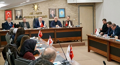AK Parti Sakarya'da Dev İstişare: Tecrübe ve Dinamizm Bir Arada!