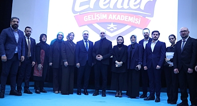 Cem Öğretir Erenler’de Gençlerle Buluştu: Akademide Dev Başlangıç!