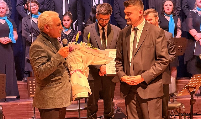 Sakarya’da Dev Konser: Dostlar Korosu Gönülleri Fethetti! 