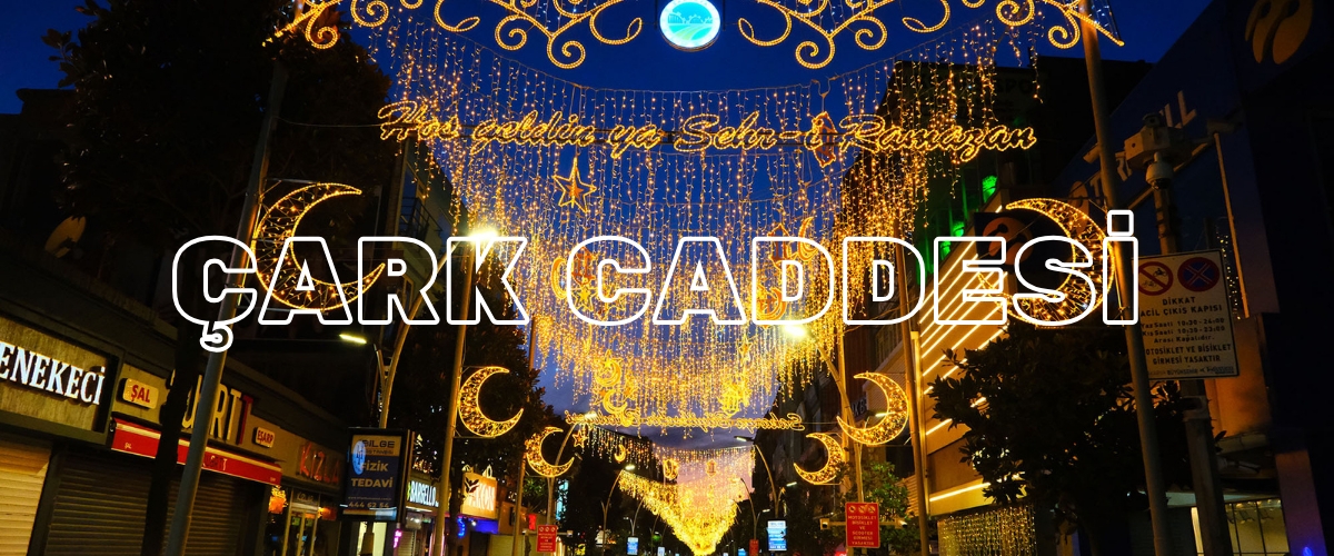 Sakarya'nın Kalbi Işıl Işıl: Çark Caddesi'nde Görsel Ramazan Şöleni