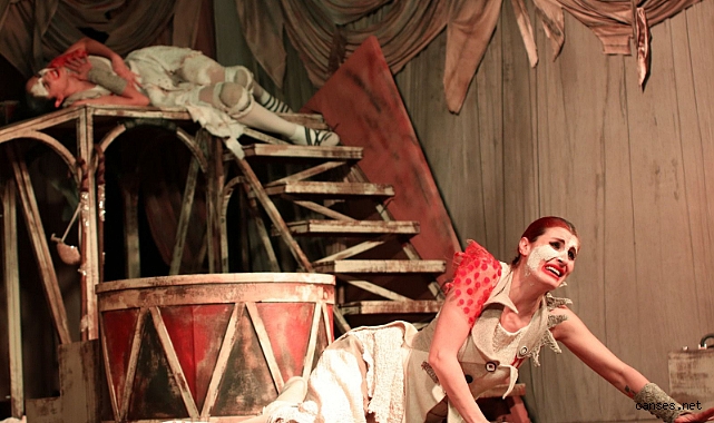 Serdivan’da Tiyatro Şöleni: