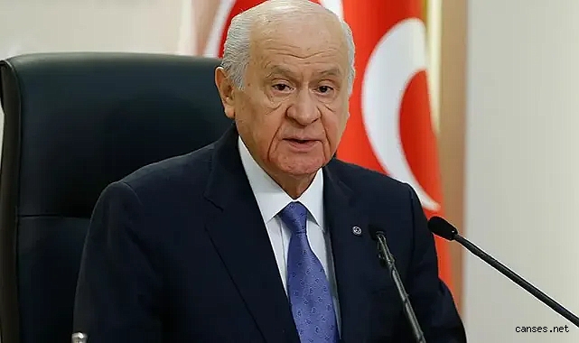 Siyasette Sürpriz Diyalog: Bahçeli’den Ünlü Oyuncuya ‘Bozkurt’ Hediyesi! 