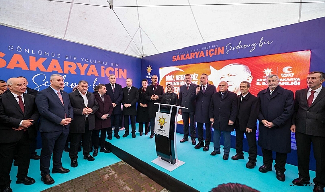 Sakarya AK Parti’de Yağmura Rağmen Gövde Gösterisi! 