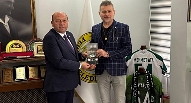 Akif Yener'den Başkan Ata'ya Sanat Dolu Ziyaret! 