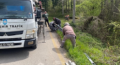 Hendek Hicriye'de Korkuluk Montajı: Yol Güvenliği Artırıldı 