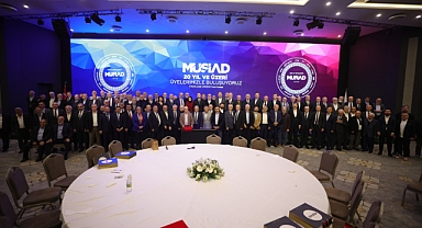 Sakaryalı iş insanlarına MÜSİAD’da vefa plaketi