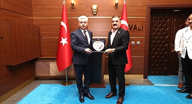 Sakarya Muşlular Derneği'nden Vali Doğan'a ziyaret